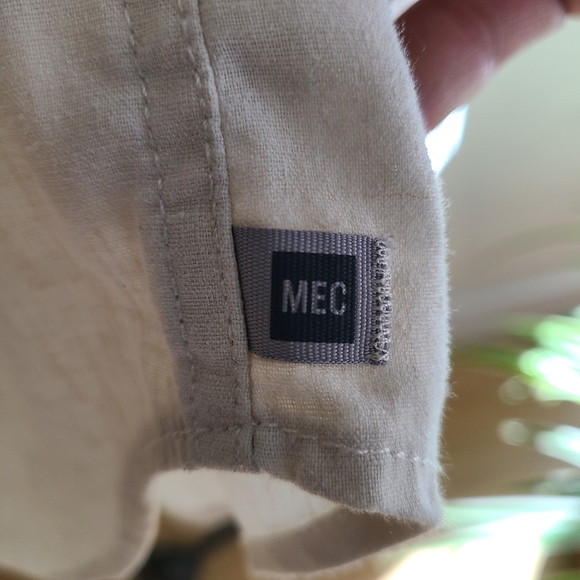 MEC hemp button down shirt off-white/ cream color size women's small - Picture 5 of 9